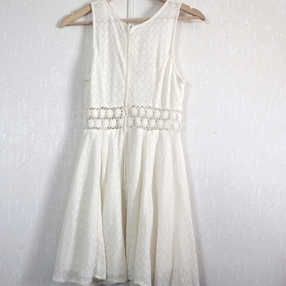 FREE PEOPLE beige cream daisy cut out sleeveless lined floral lace dress - Picture 9 of 13